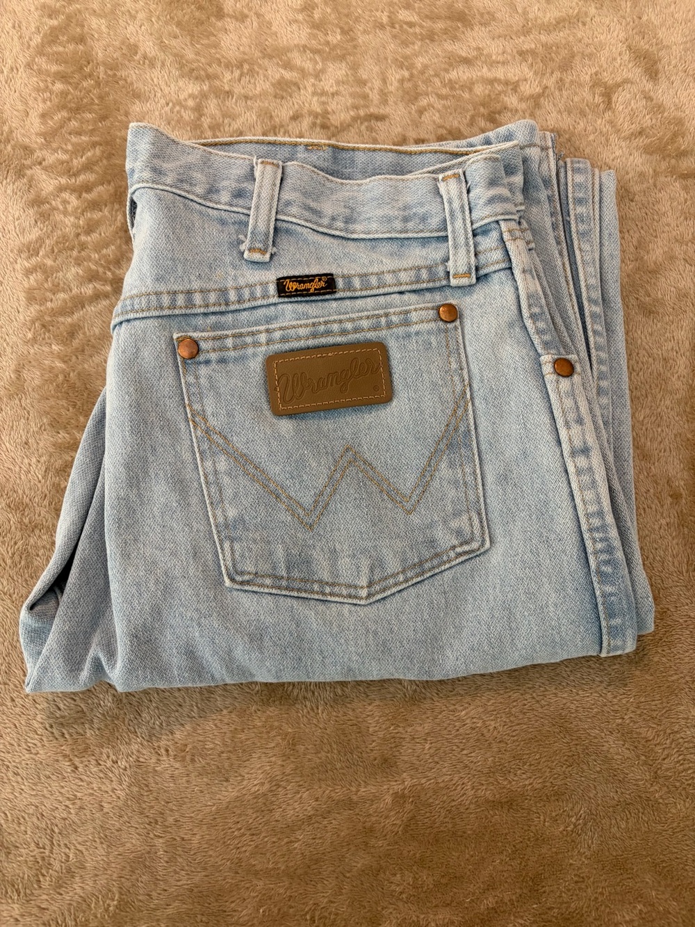 Wrangler Men’s Light Blue High-Rise Jeans